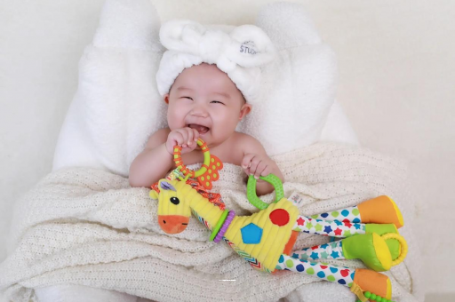 沈阳1岁宝宝流鼻涕打喷嚏